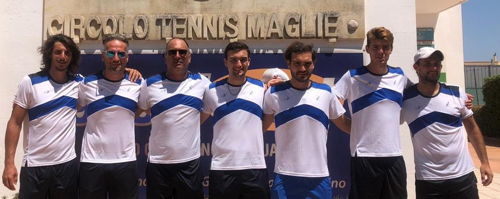 Tennis Tc Villasanta promosso in A2: la squadra che ha espugnato Maglie - foto da Facebook