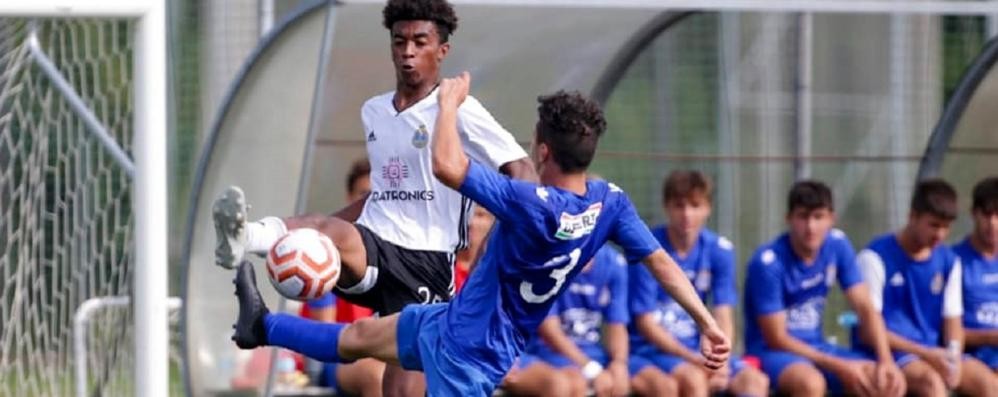 Seregno - Il Seregno in azione in una recente amichevole contro la sua Under 19