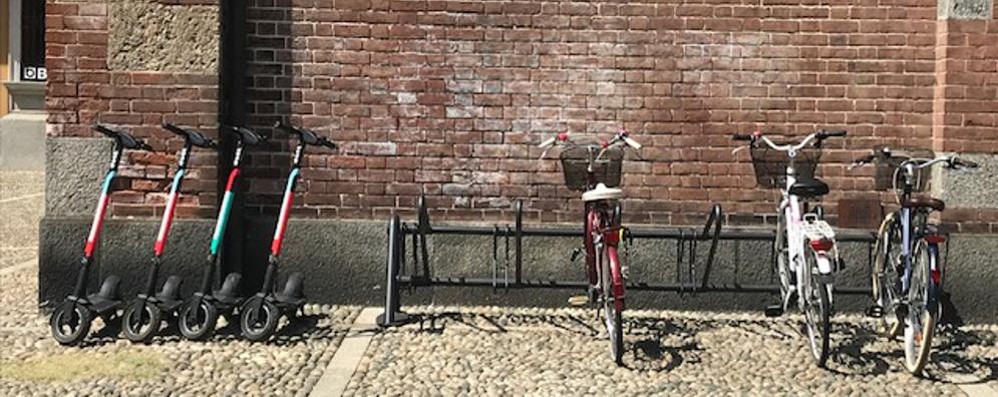 Monza: foto del lettore Marco C. in via Carlo Alberto,si intitola “Il tempo che passa”