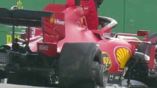 La Ferrari di Vettel incidentata