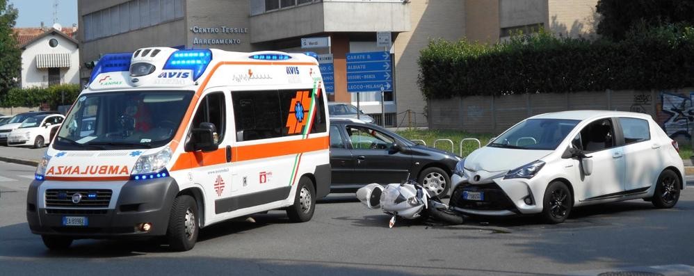 Seregno incidente auto moto via Parini