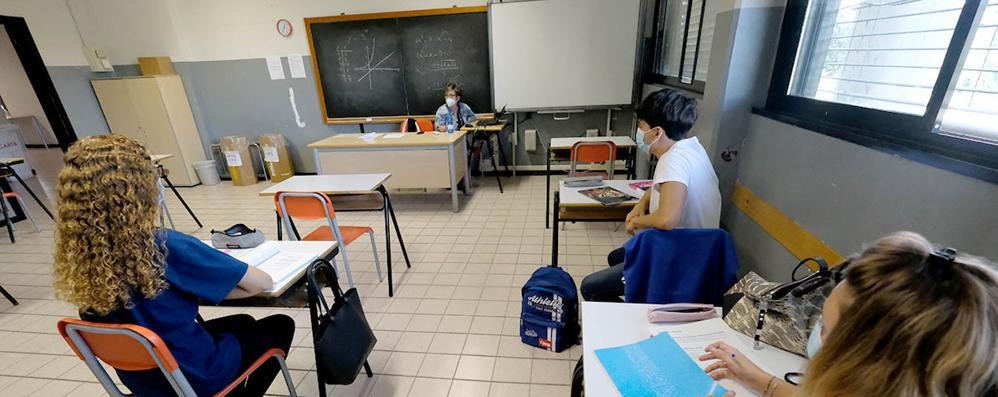 Gli studenti al Mapelli di Monza nei primi giorni dell’anno scolastico