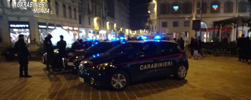 Carabinieri Monza largo Mazzini