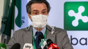 Attilio fontana e Fabrizio sala con mascherina