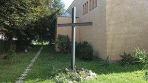 Monza, lapide e croce a Santa Gemma per le vittime del Covid