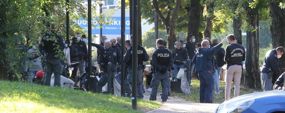 Monza Controlli nei giardini Rota Grassi