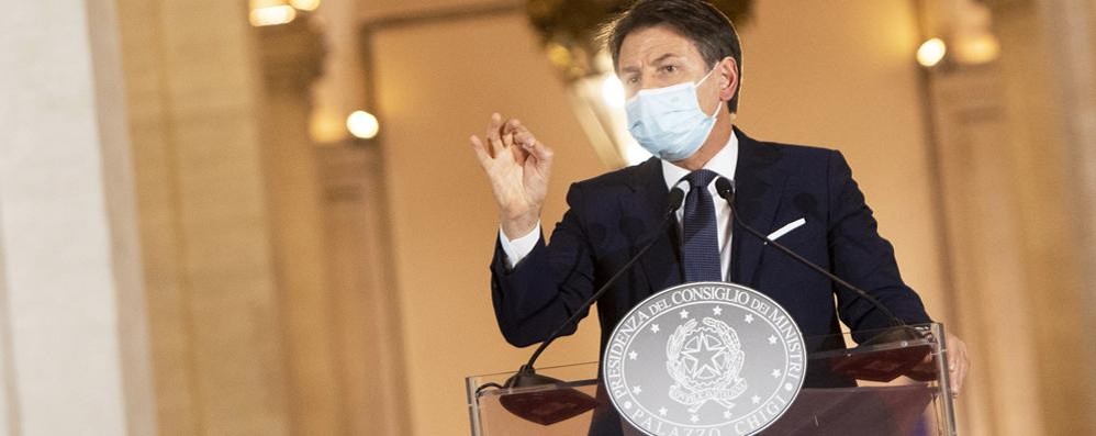 Governo Giuseppe Conte presidente del Consiglio presenta il Dpcm 18 ottobre 2020