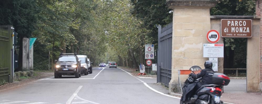 Monza, viale Cavriga riaperto parzialmente al transito veicolare