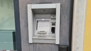 Il bancomat manomesso a Usmate con la stessa tecnica di Biassono