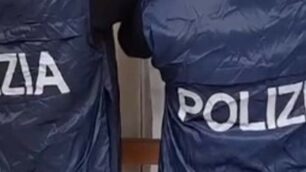 Due agenti di polizia