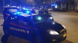 Un controllo dei carabinieri a Monza