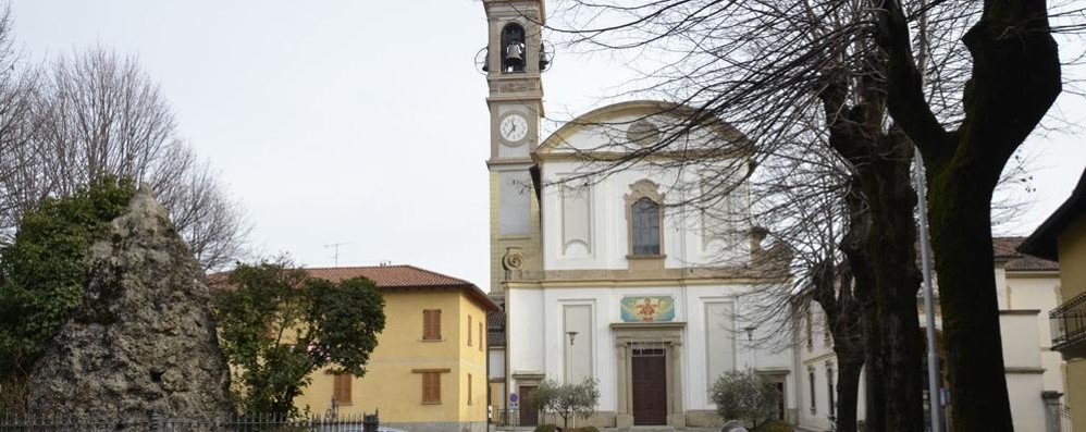 Sulbiate - Piazza della chiesa