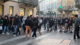 MONZA assembramenti in centro