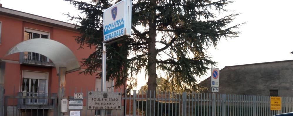 L’ex distaccamento della polizia stradale di Seregno dove operavano i tre poliziotti arrestati