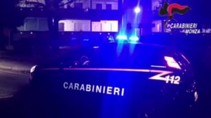 Auto con targhe clonate nel capannone