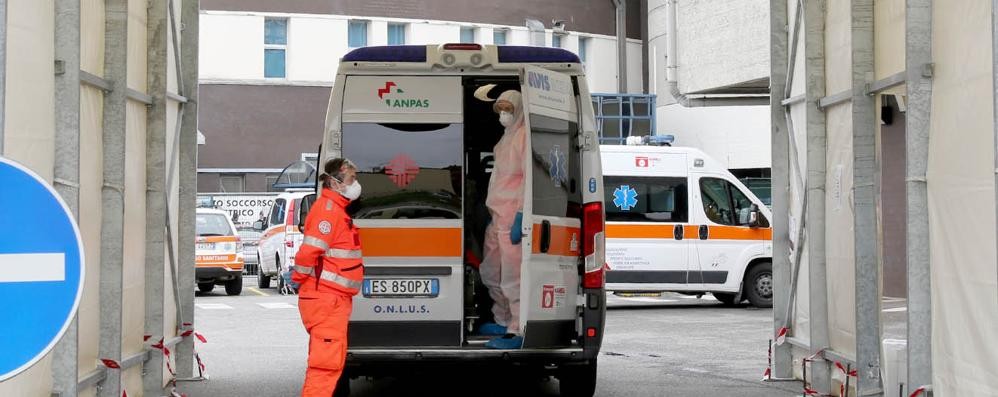 MONZA coronavirus ambulanza in ospedale