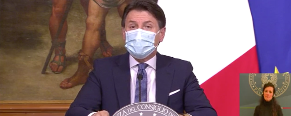 Il premieri Giuseppe Conte durante la diretta di venerdì 18 dicembre durante la quale ha illustrato il Dpcm di Natale