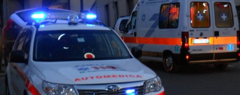 L'ambulanza e l'automedica sul posto