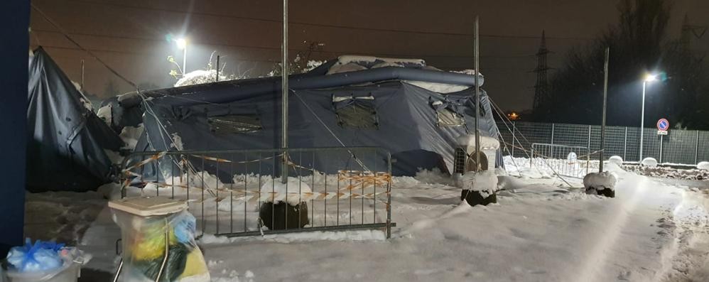 Brianza neve 28 dicembre 2020: Desio, triage Ps pronto soccorso ospedale