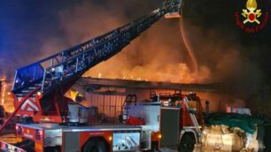 Triuggio: le foto dell’incendio al Cascamificio Galbialti