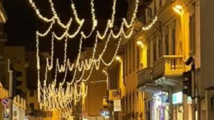 Lissone luminarie accese