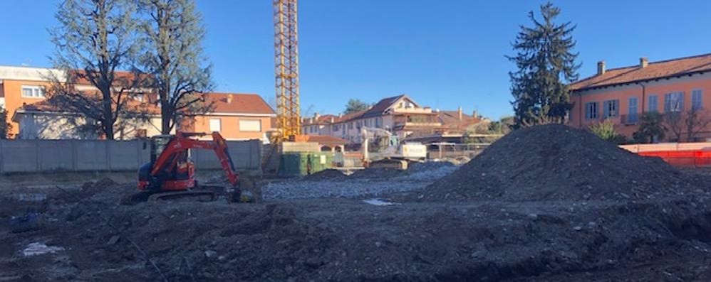 Agrate cantiere piazza centrale
