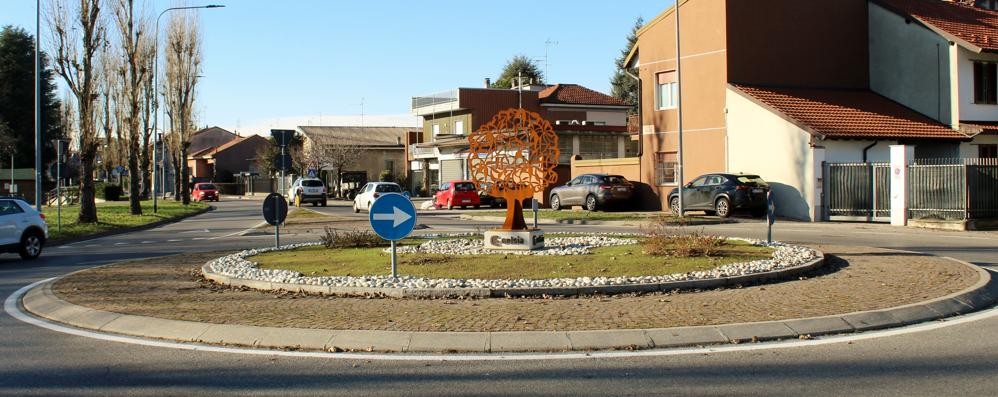 La rotatoria tra le vie Montello e Arno