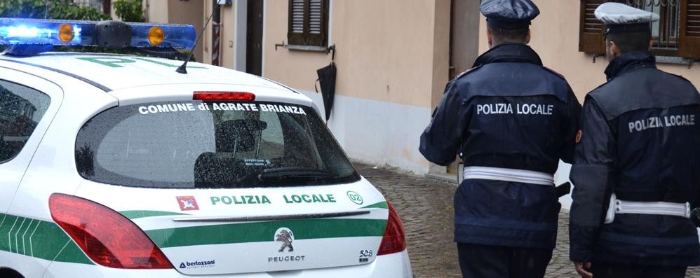 Gli agenti della Polizia locale di Agrate