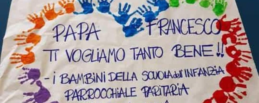 Albiate Papa Francesco risponde alla scuola dell'infanzia