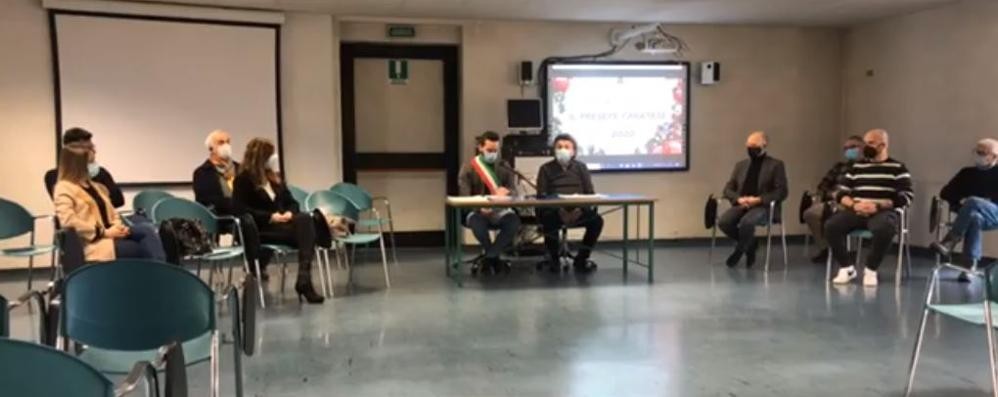 Un momento della cerimonia di premiazione dei presepi