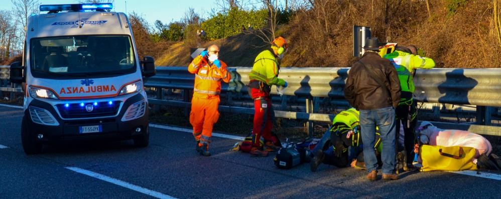 Le operazioni di soccorso al centauro