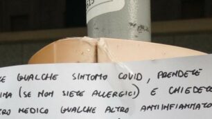 Suggerimenti anti Covid alla fermata bus