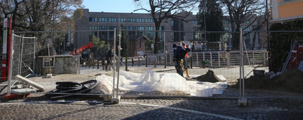 Gli ultimi lavori sul ponte di via Colombo a Monza