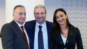 Seregno - Gianfranco Ciafrone, a sinistra, con gli avvocati Michele Sarno e Roberta Minotti