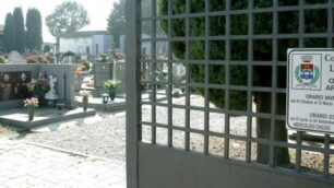 L’ingresso del cimitero di Limbiate