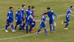 L'esultanza azzurra dopo il primo gol di Alessandro