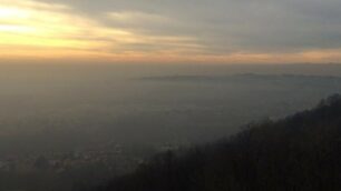 Lo smog sulla Brianza visto da Montevecchia