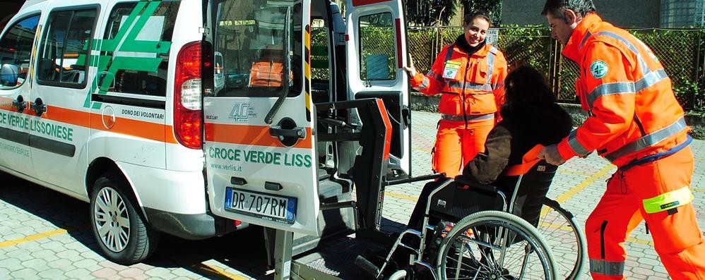 Un trasporto della Croce verde a Lissone