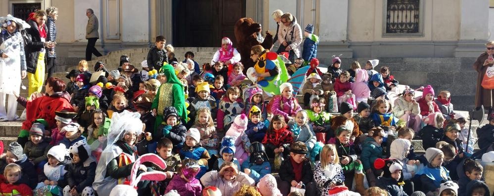 Carnevale a Carate di qualche anno fa. Quest’anno sfilata virtuale