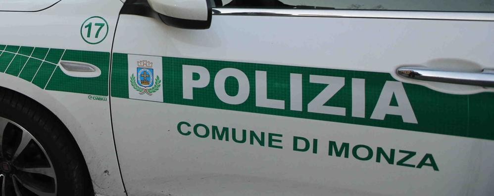 Monza Polizia locale Controlli stazione