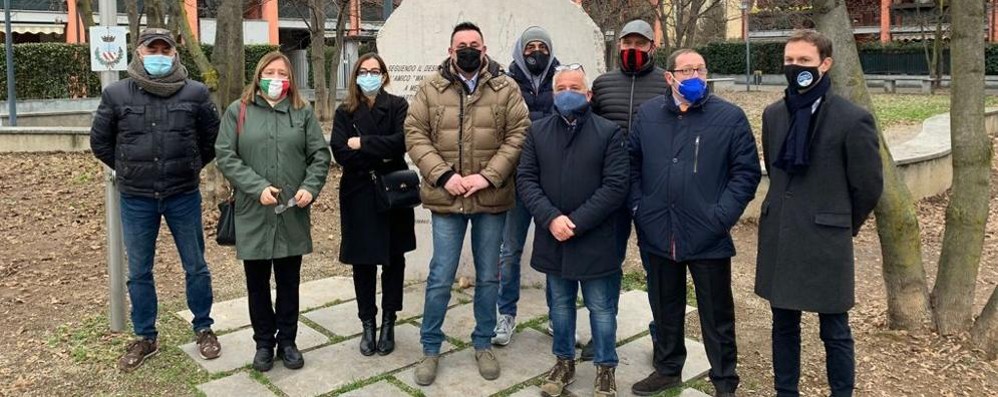 La delegazione Fdi al monumento