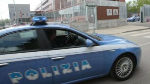 Una volante della polizia di stato