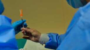 Vaccino anti Covid, pronta la campagna per gli over 80