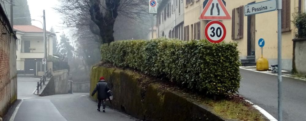 Via Pessina, una di quelle coinvolte dagli afrori