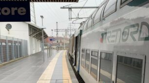 Un convoglio di Trenord alla stazione di Arcore