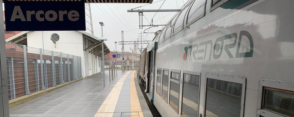 Un convoglio di Trenord alla stazione di Arcore