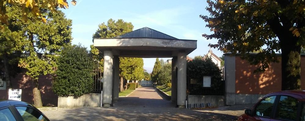 Renate - ingresso cimitero