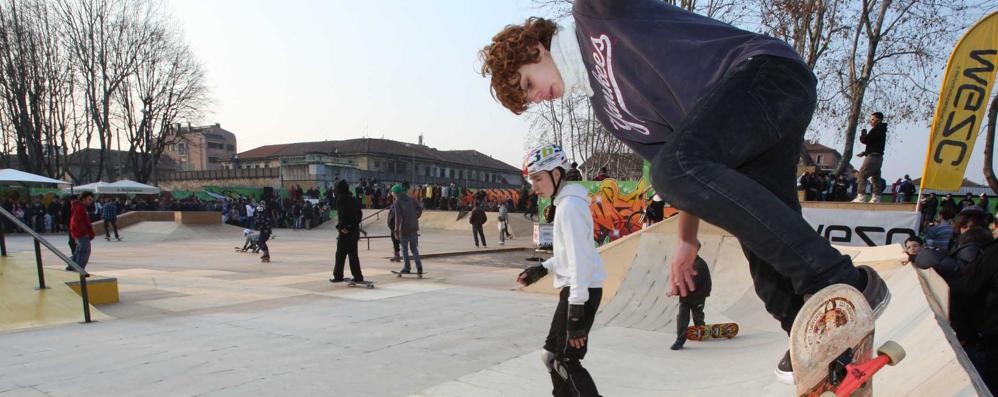 Ragazzi al vecchio skate park dell’ex Macello quasi dieci anni fa