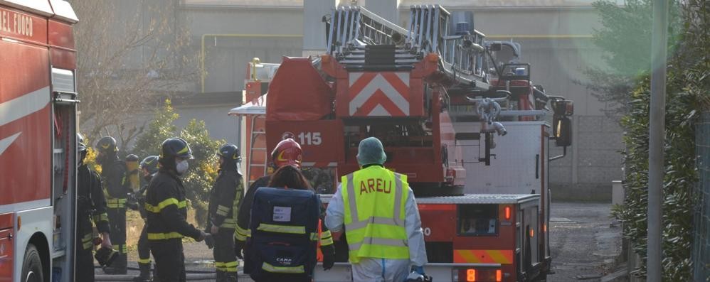 Intervento vvf Brianza incendio Mariano Comense