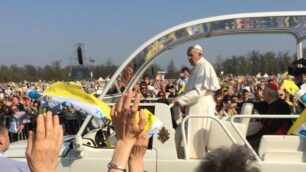 Il Papa a Monza: Papa Francesco al Parco, in transito davanti al settore 34